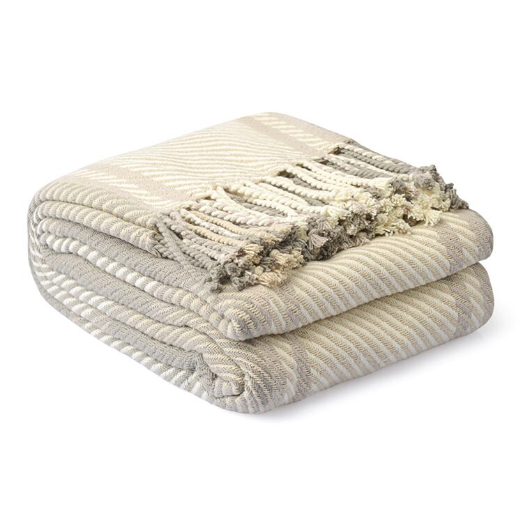 Покрывало из хлопка Tkano Warm traditions бежево-серого цвета из коллекции Essential, 230х250 см