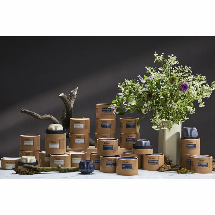 Свеча ароматическая Tkano Italian Cypress из коллекции Edge, серый, 30 ч