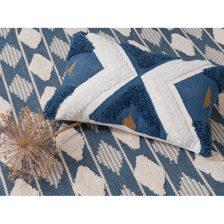 Ковер из хлопка Tkano синего цвета Argyle из коллекции Ethnic, 70х160 см