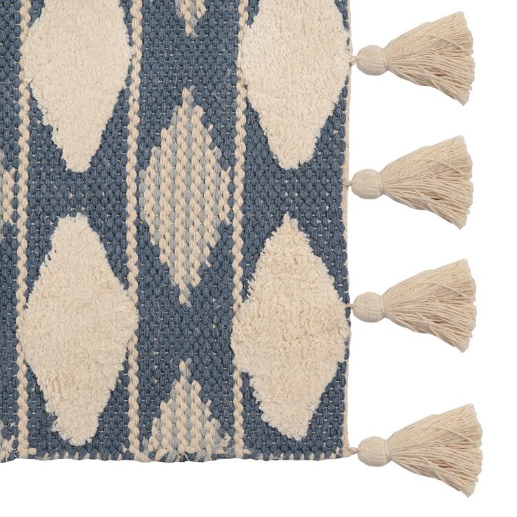 Ковер из хлопка Tkano синего цвета Argyle из коллекции Ethnic, 70х160 см