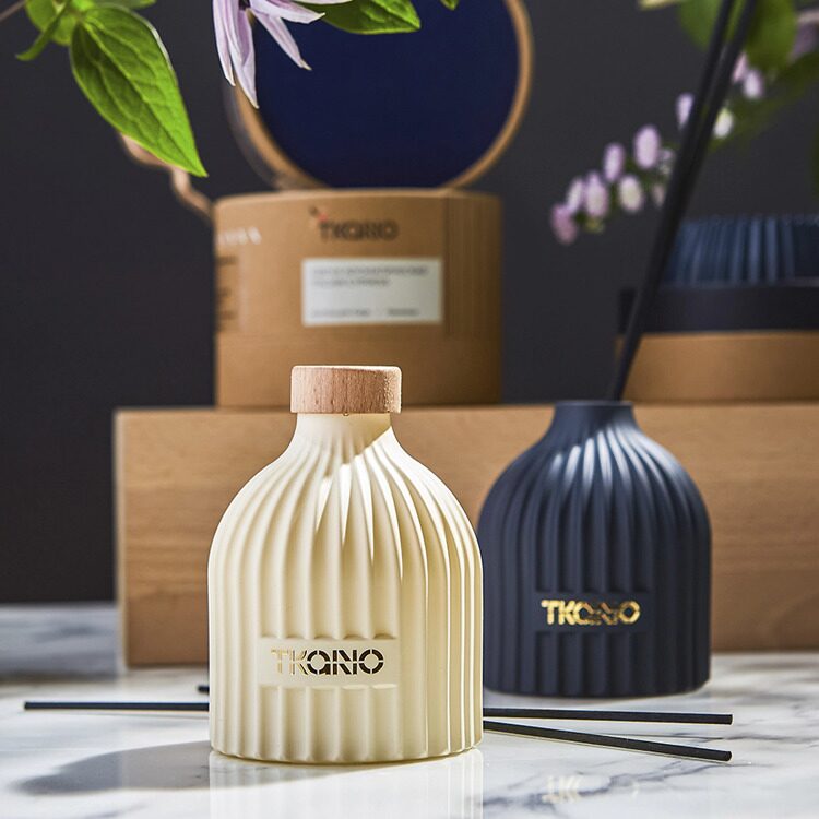 Диффузор ароматический Tkano Vetiver & Black cypress из коллекции Edge, 200 мл, тёмно-синий