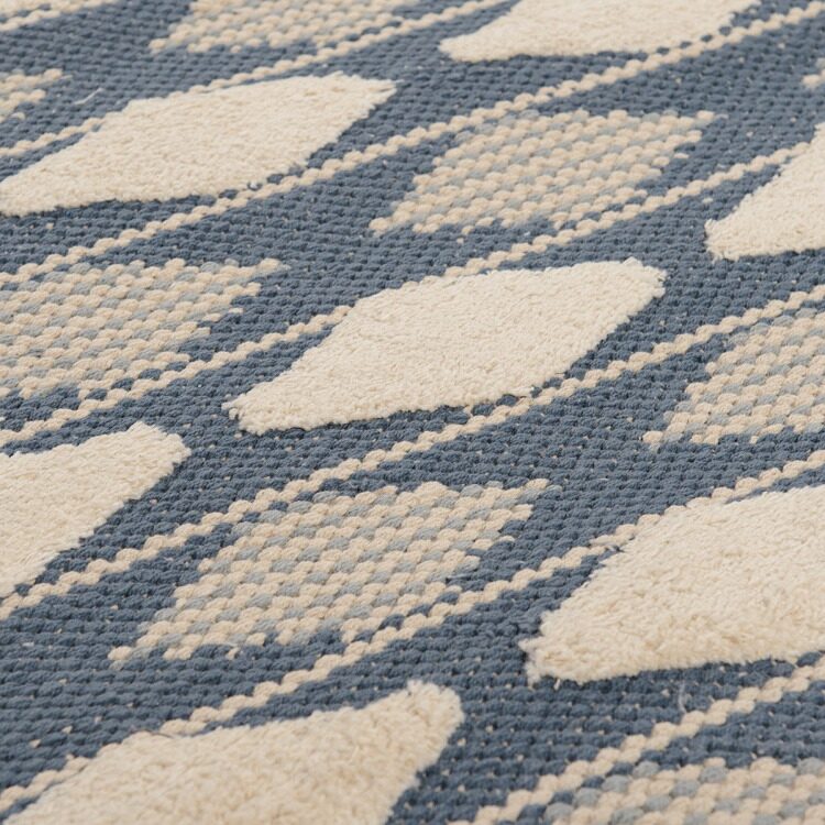 Ковер из хлопка Tkano синего цвета Argyle из коллекции Ethnic, 70х160 см